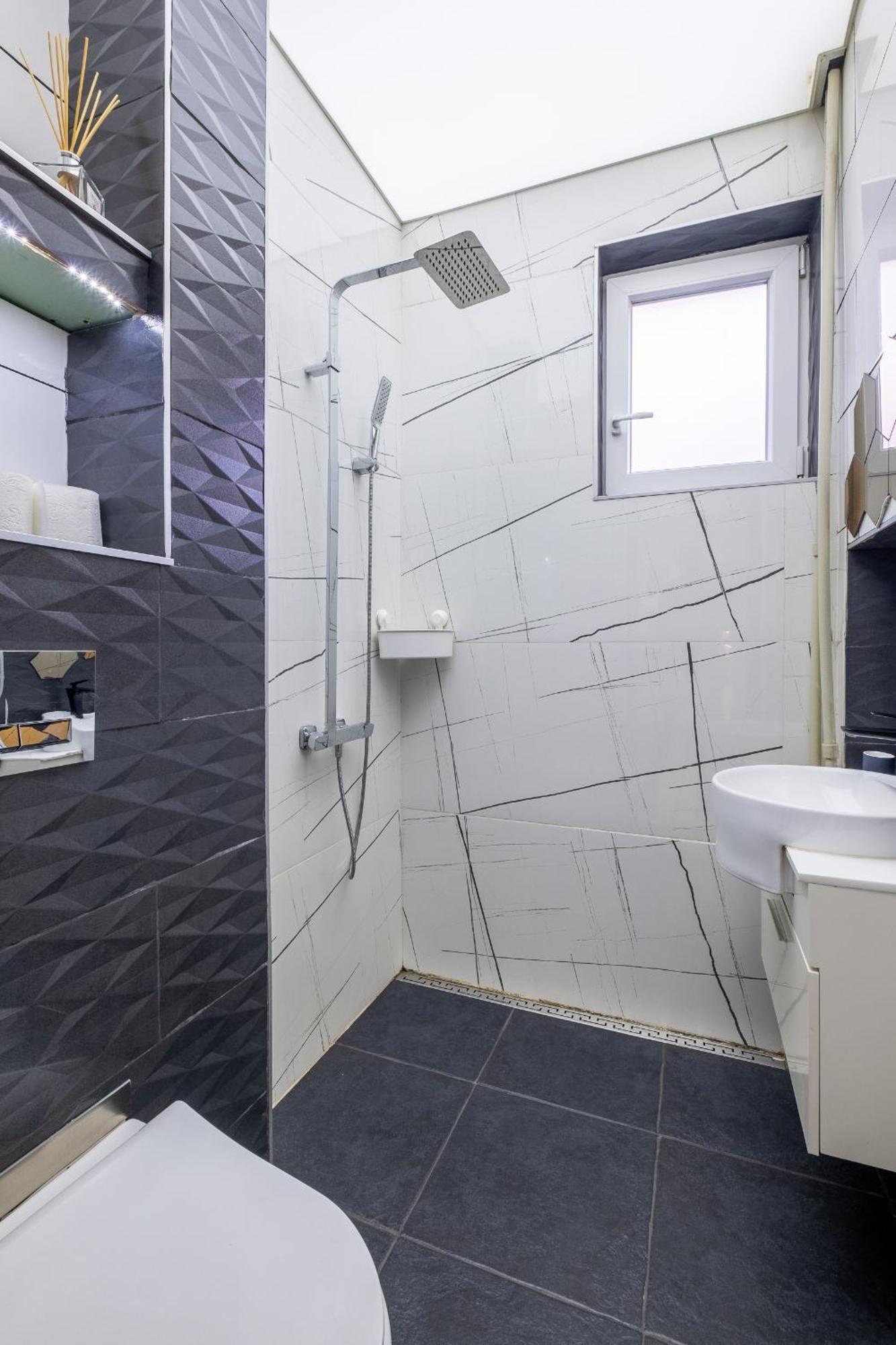 Modern , Spacious 2Br Apartment In Top Center Szófia Kültér fotó